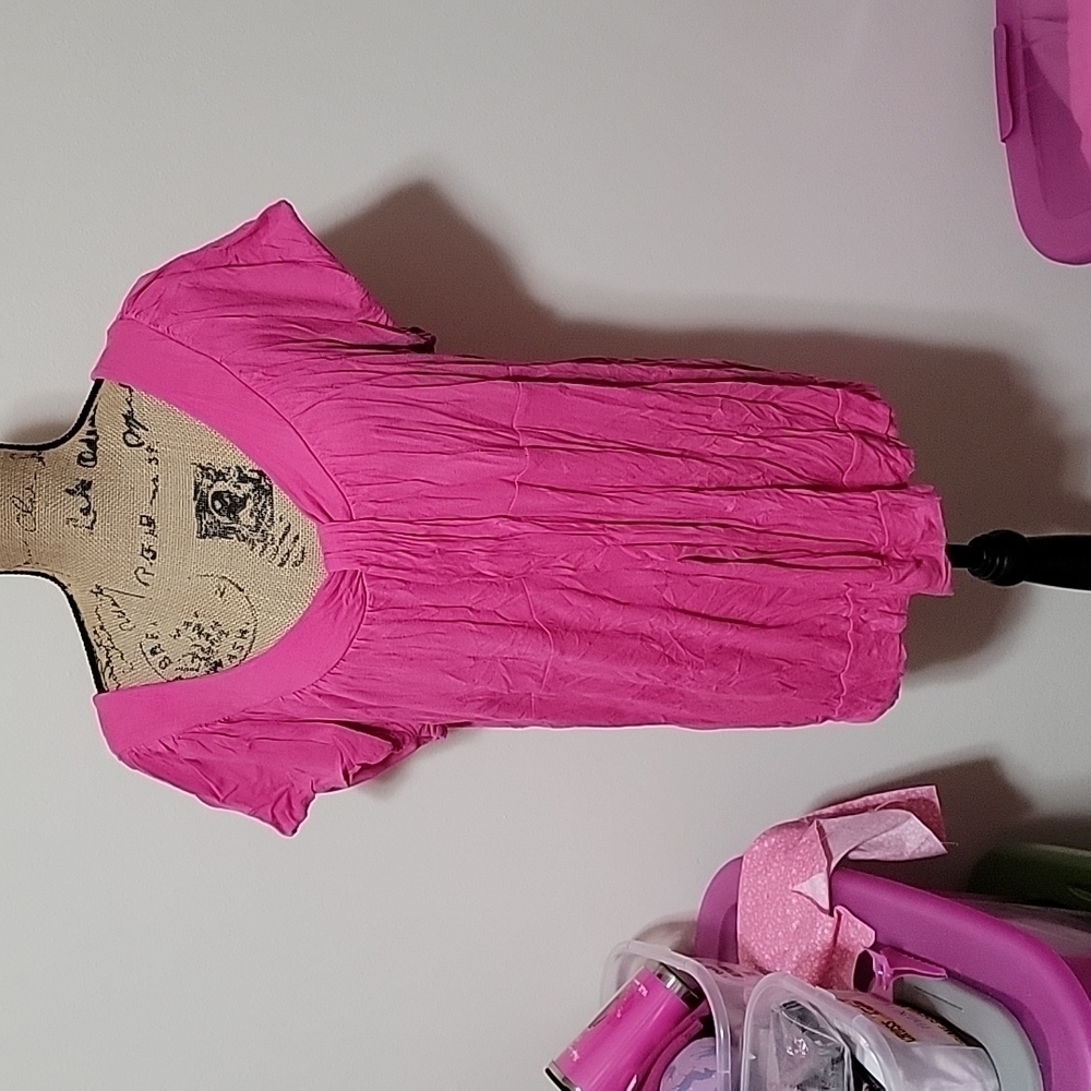 Maurices pink tshirt size 3.